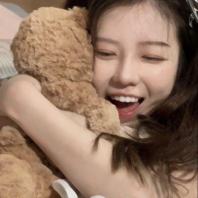 早逝白月光穿十一年后成全家福星